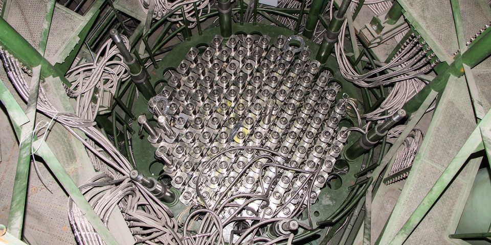 Реактор ВВЭР-1200 загружен и собран