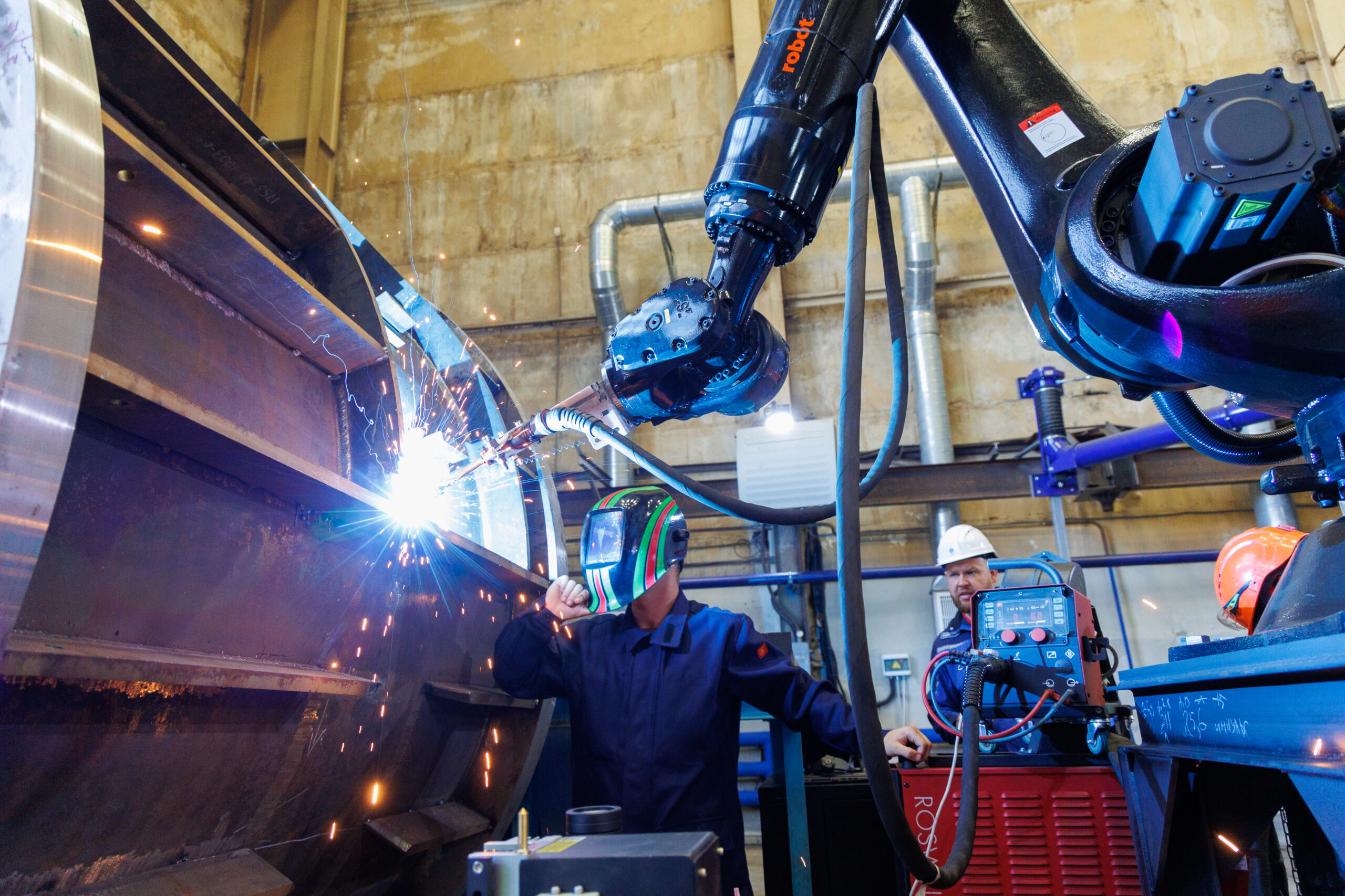 Робот для сварки изделий для АЭС в ЦКБМ