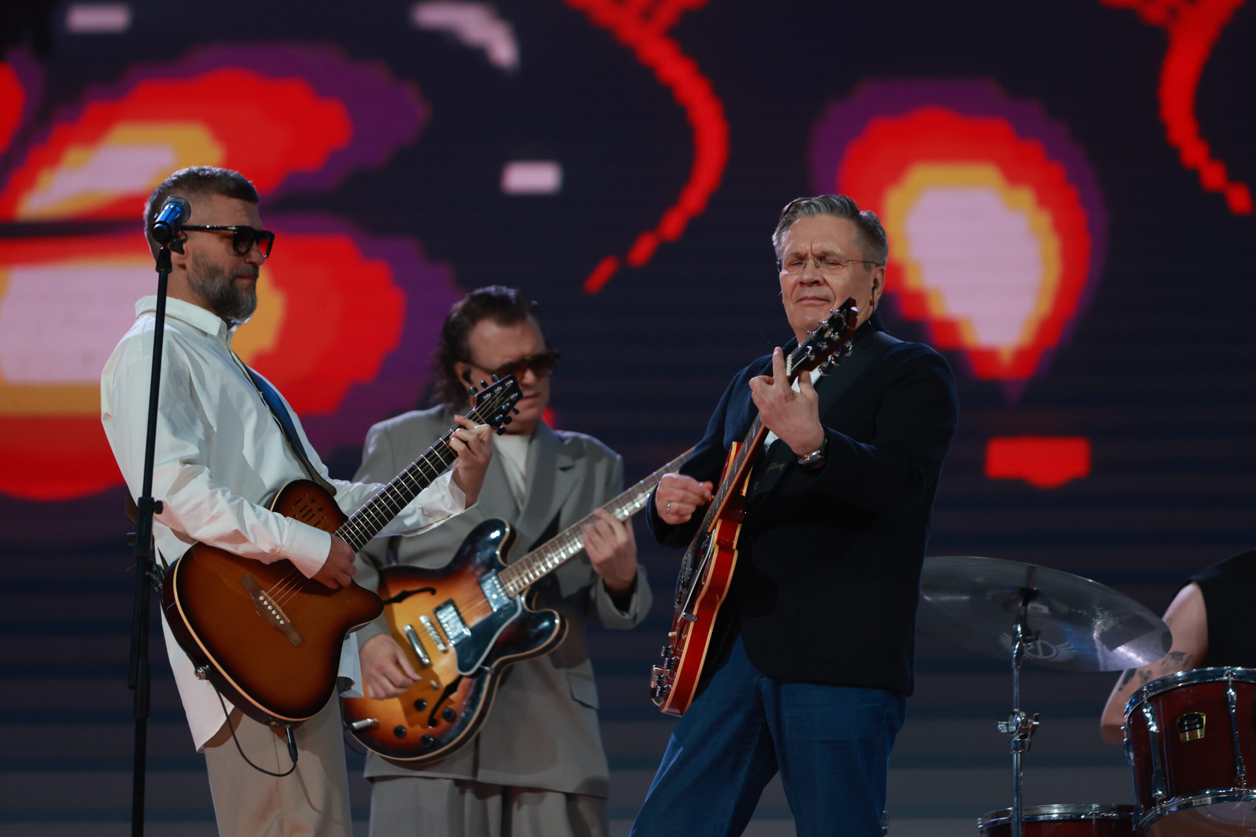 Алексей Лихачев и Uma2rman с песней «Любимый город»